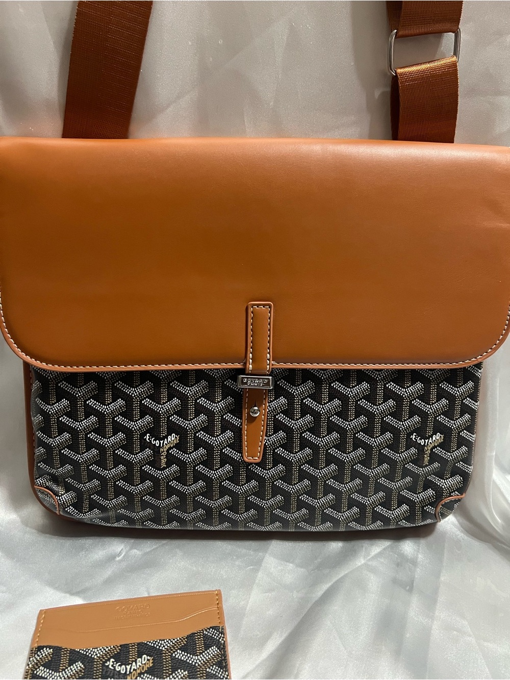 Inspired G-Style Men’s Messenger Bag in Cognac Brown